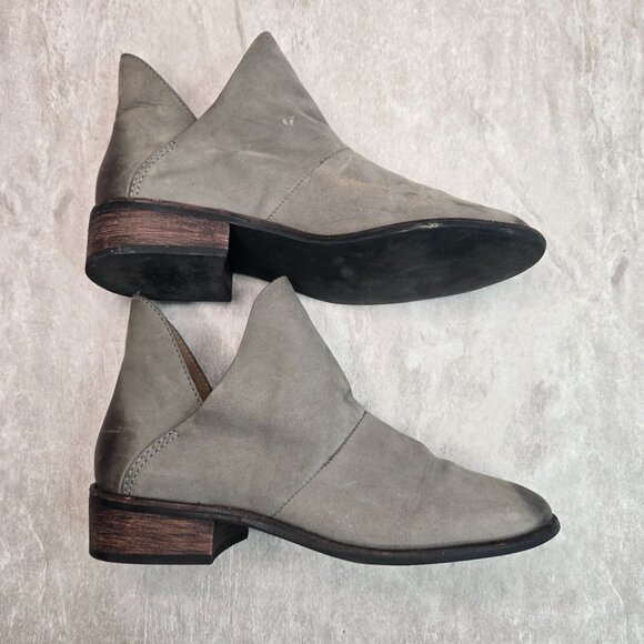 Steve Madden Ankle Booties Size 7 Gray Distressed Leather Low Heel Western Boots - Picture 5 of 9